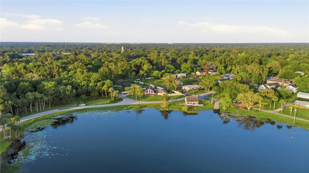 212 Pleasant Street Lake Helen FL 32744