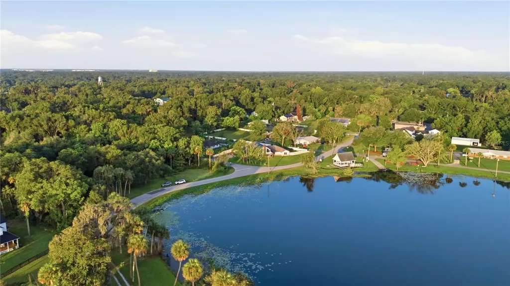 212 Pleasant Street Lake Helen FL 32744