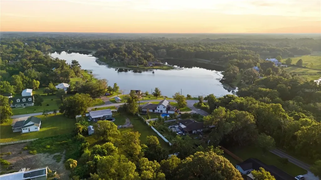 212 Pleasant Street Lake Helen FL 32744
