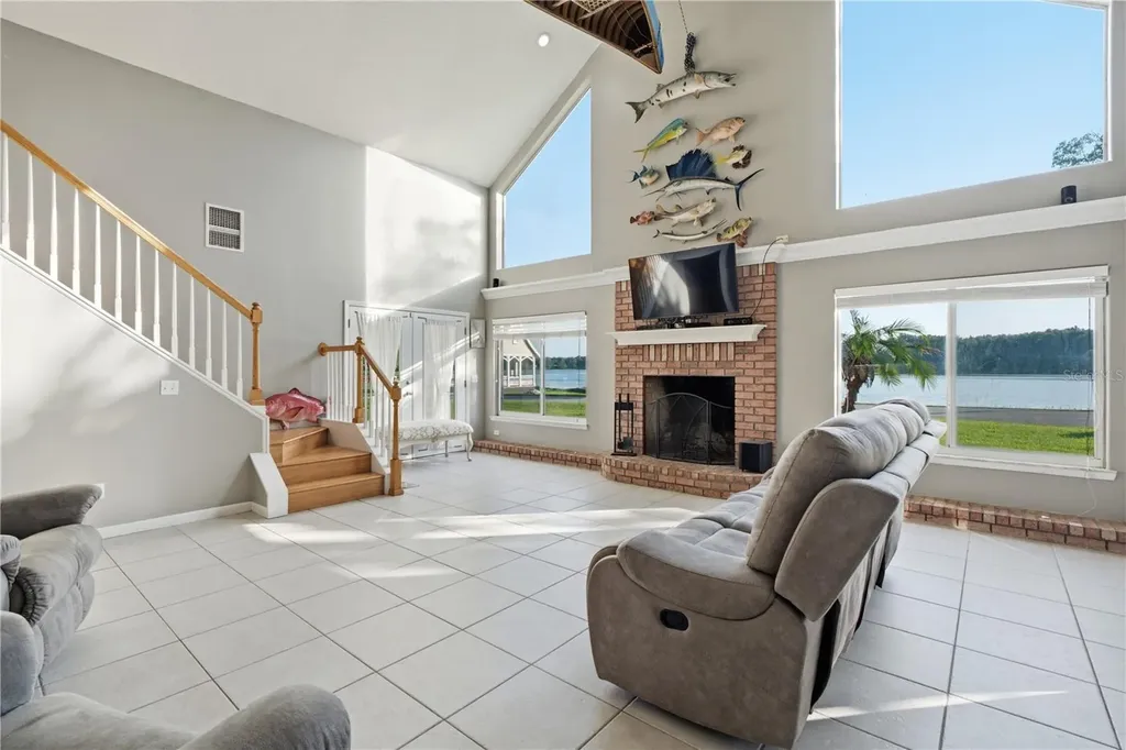 212 Pleasant Street Lake Helen FL 32744