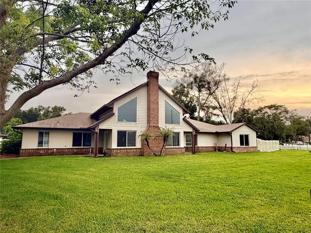 212 Pleasant Street Lake Helen FL 32744