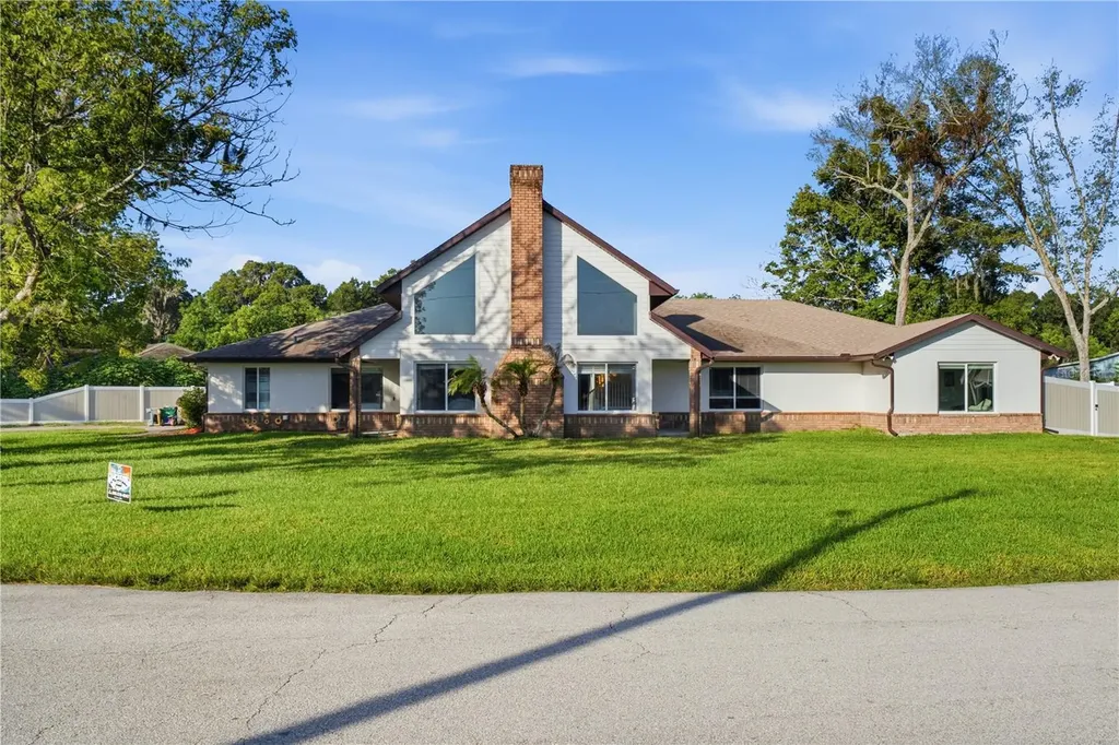 212 Pleasant Street Lake Helen FL 32744