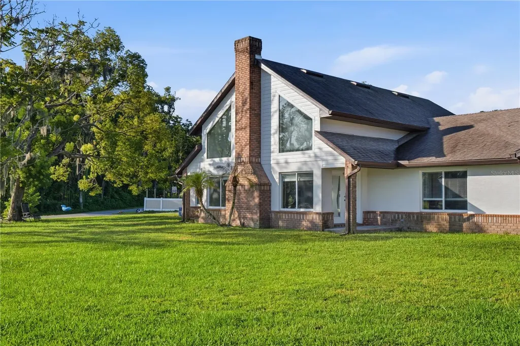 212 Pleasant Street Lake Helen FL 32744