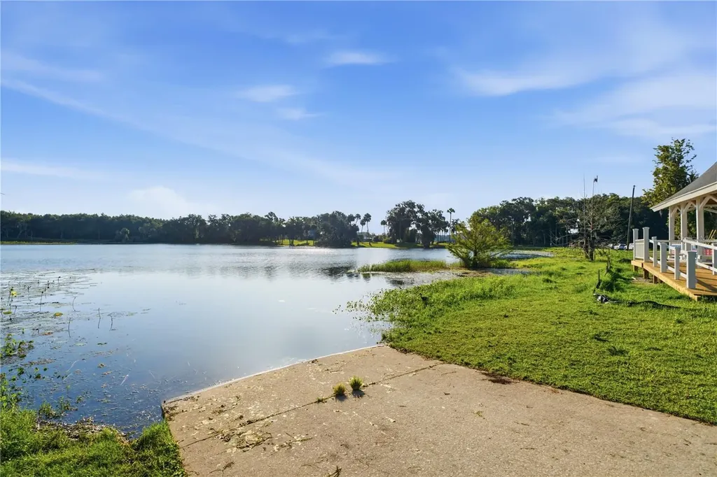 212 Pleasant Street Lake Helen FL 32744