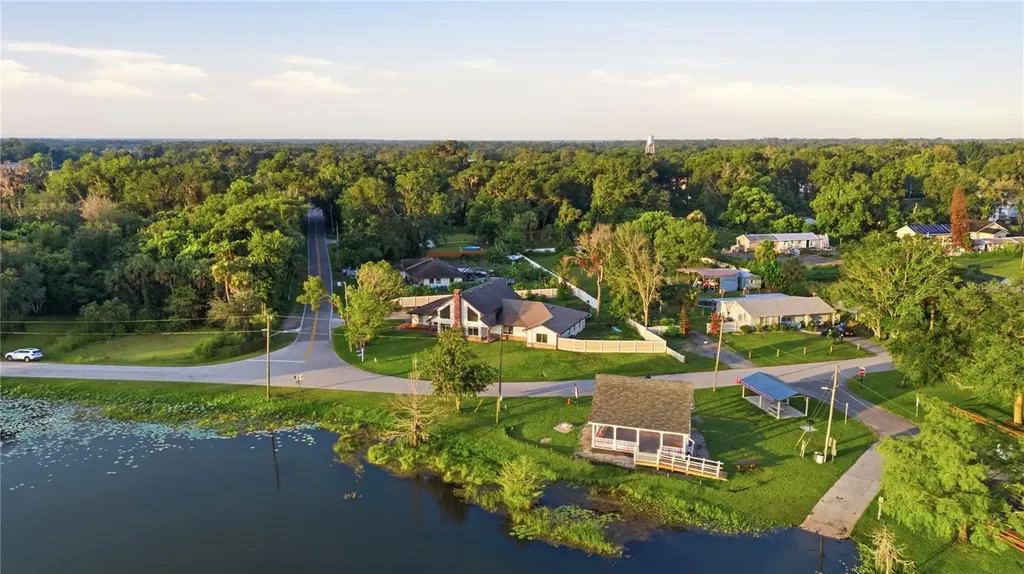 212 Pleasant Street Lake Helen FL 32744