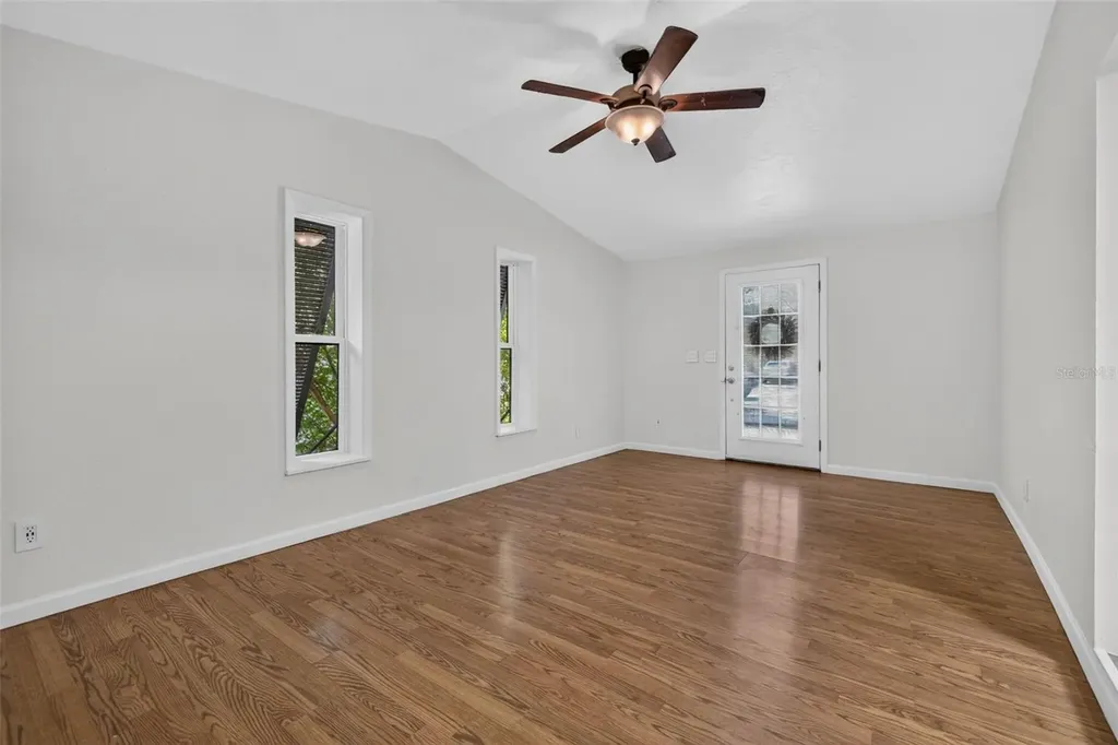 6172 59th Place N St Petersburg FL 33709