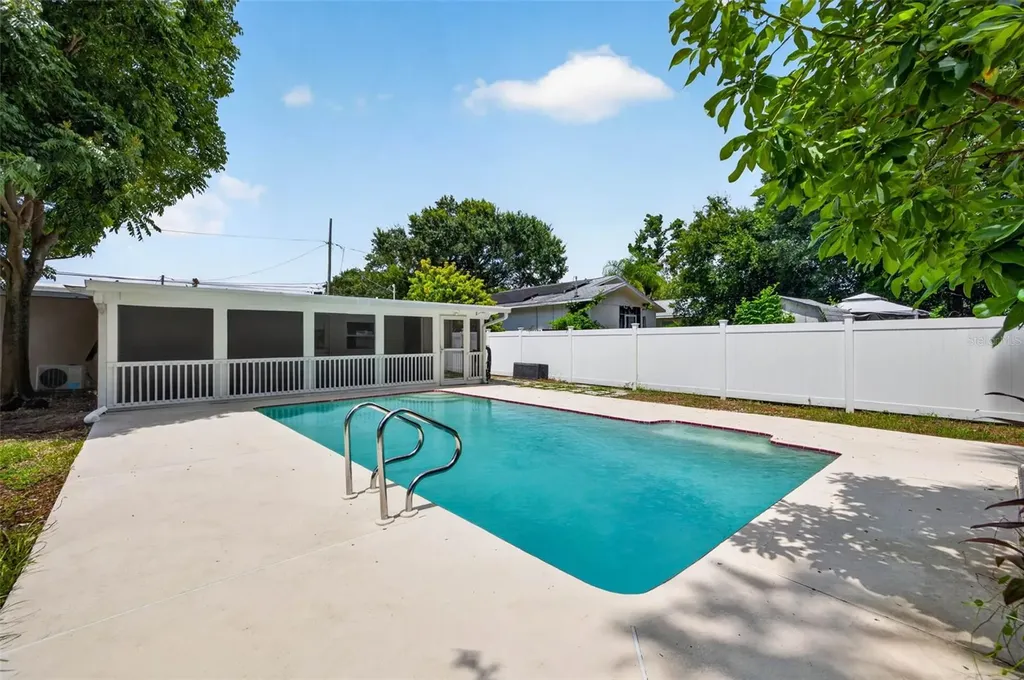 6172 59th Place N St Petersburg FL 33709