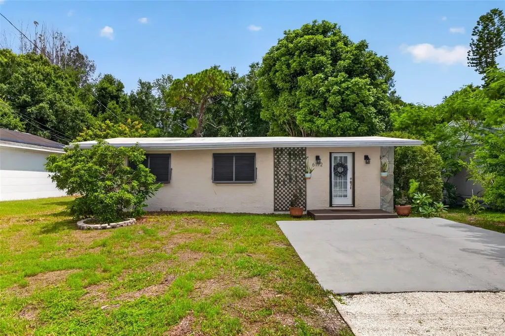 6172 59th Place N St Petersburg FL 33709