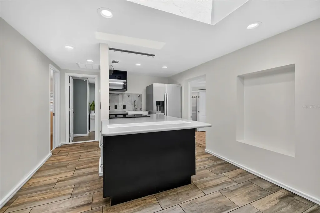 6172 59th Place N St Petersburg FL 33709