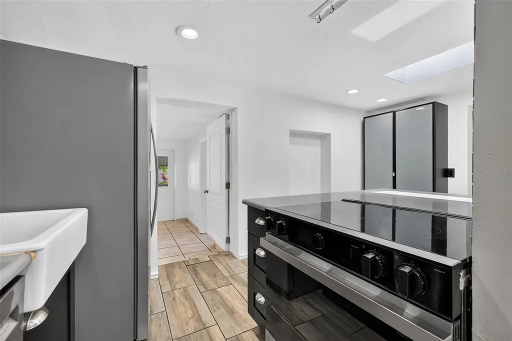 6172 59th Place N St Petersburg FL 33709