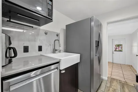 6172 59th Place N St Petersburg FL 33709