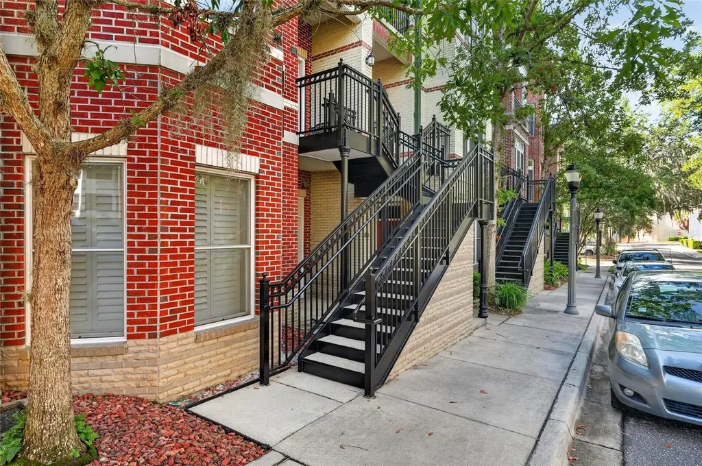 125 NE 4th Street Gainesville FL 32601