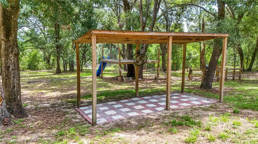 24307 Adair Avenue Sorrento FL 32776