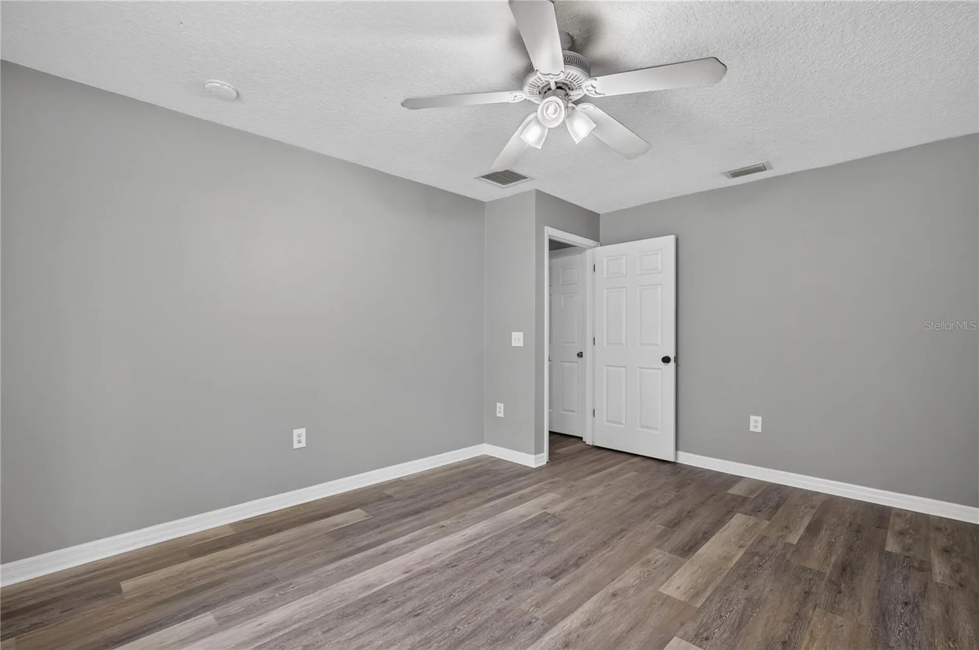 24307 Adair Avenue Sorrento FL 32776