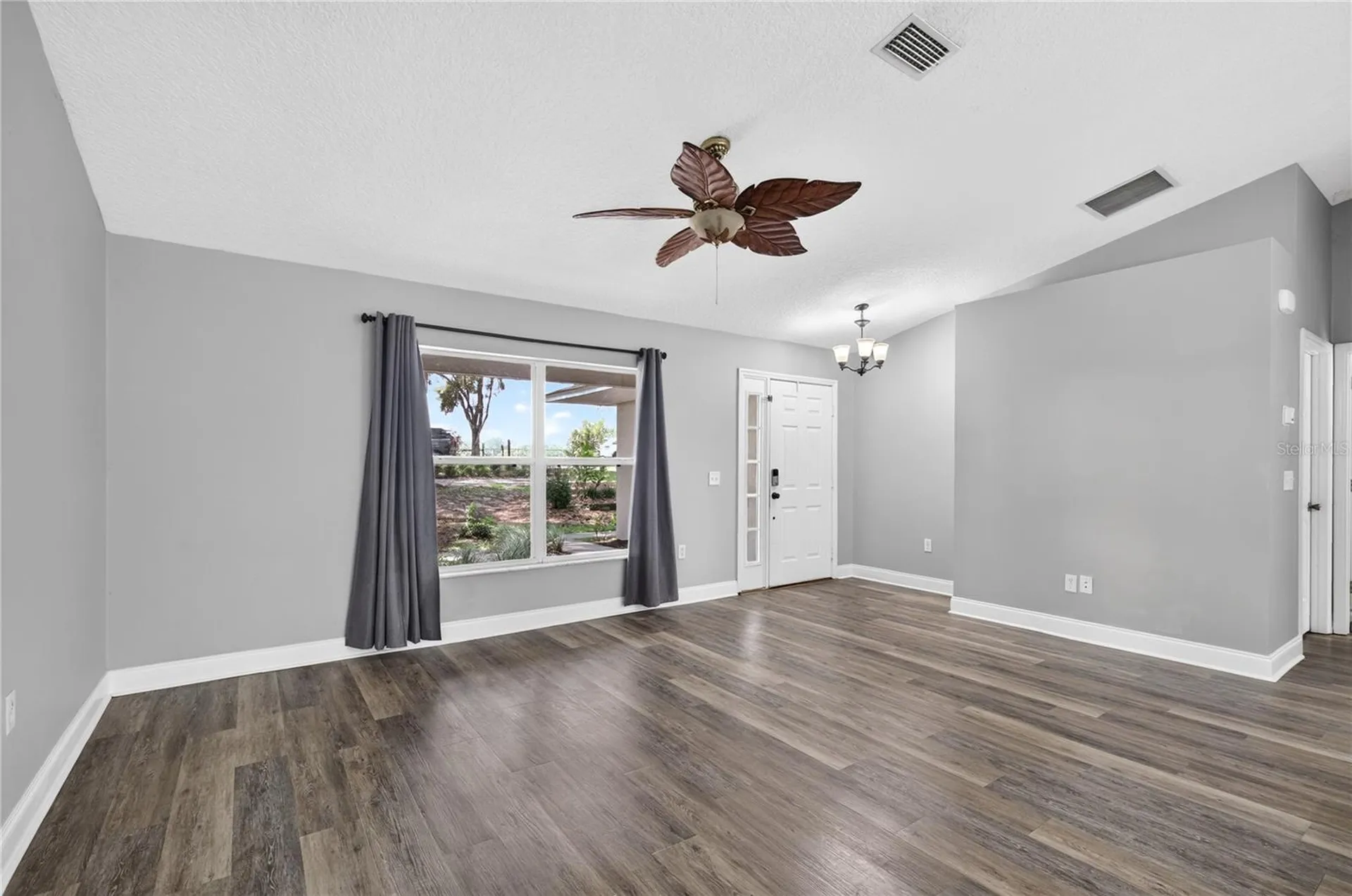 24307 Adair Avenue Sorrento FL 32776