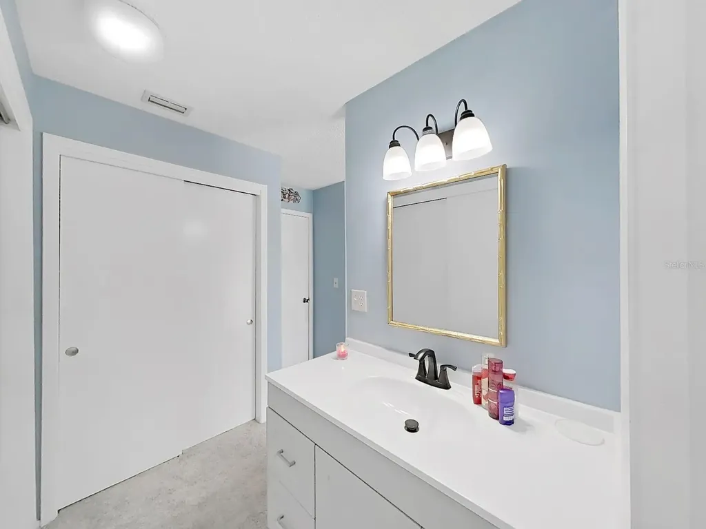 6996 122nd Drive Largo FL 33773