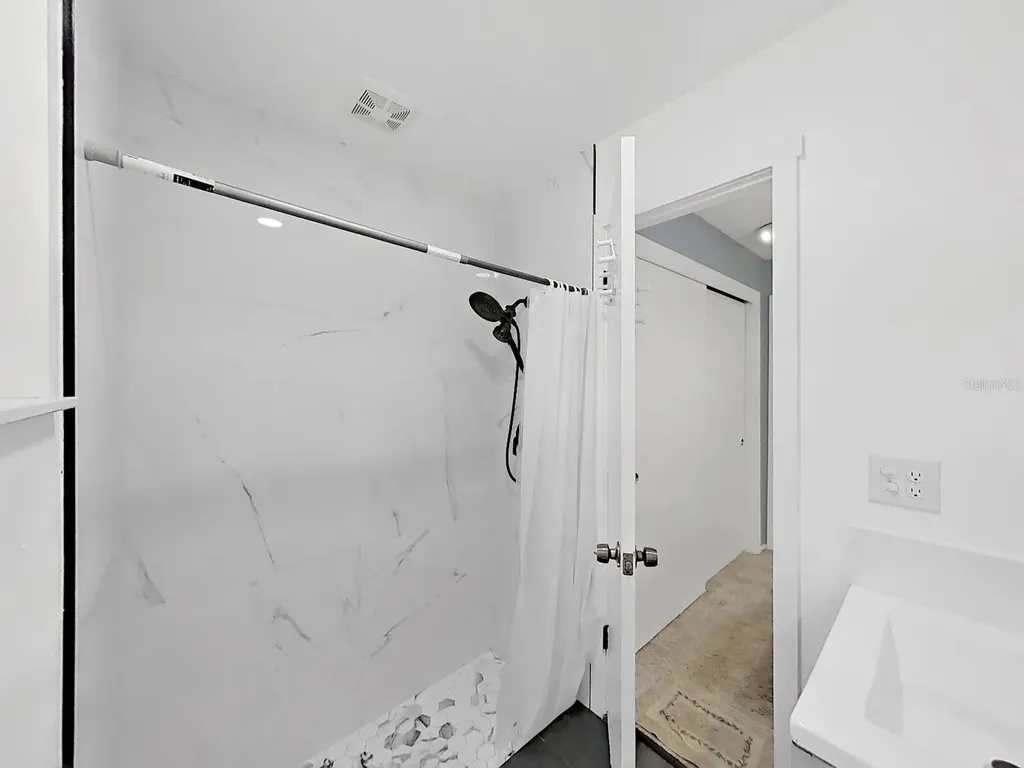 6996 122nd Drive Largo FL 33773