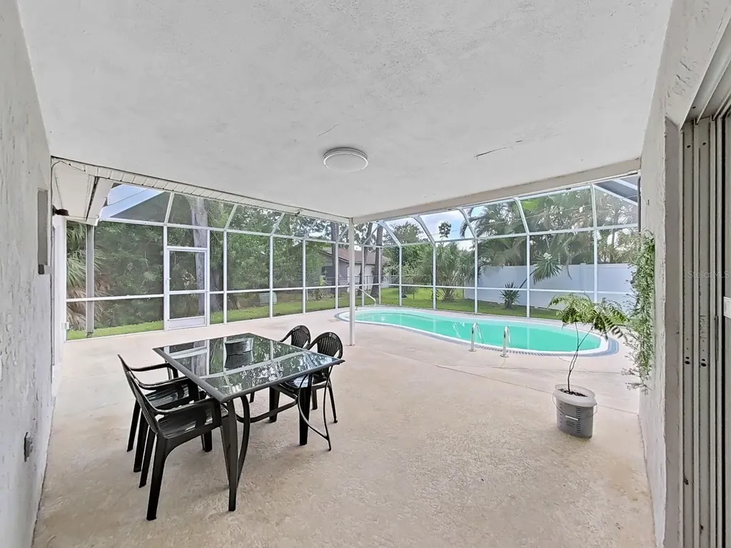 6996 122nd Drive Largo FL 33773