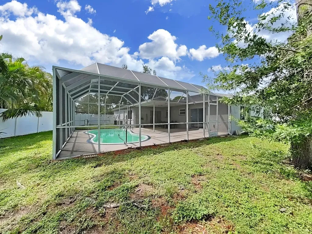 6996 122nd Drive Largo FL 33773