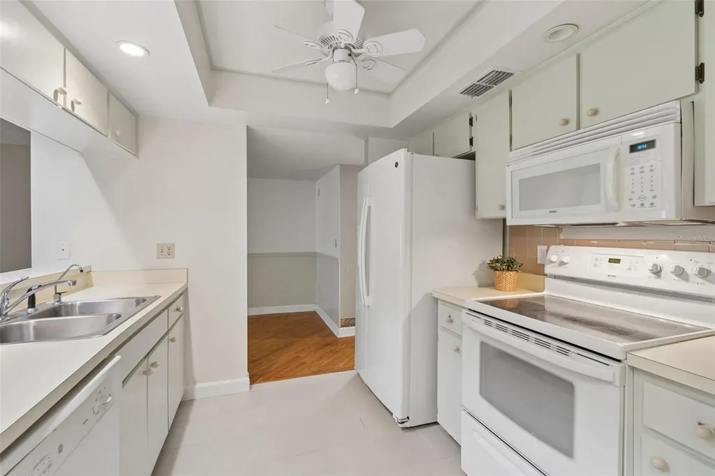 609 Green Valley Road Palm Harbor FL 34683