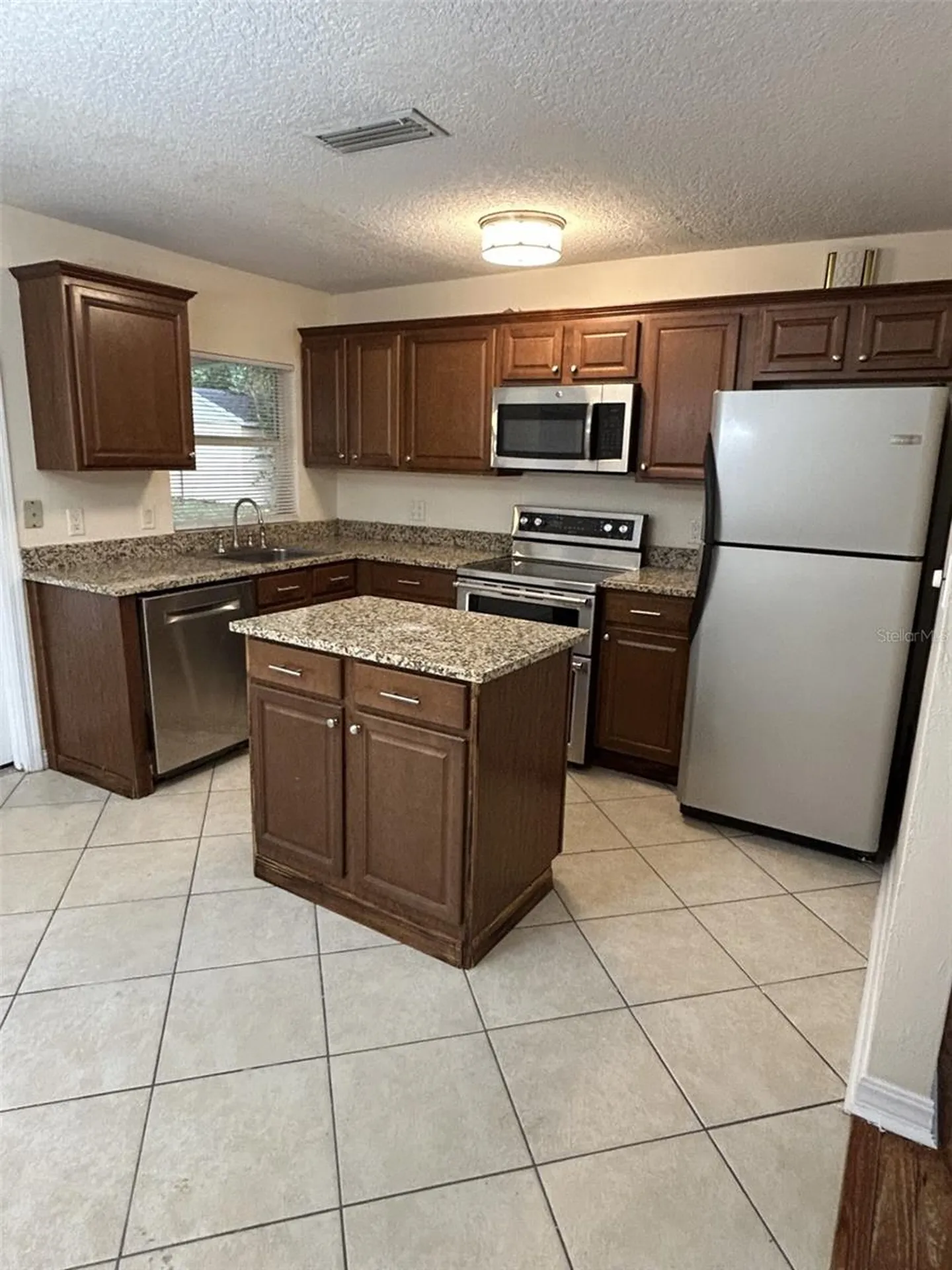 2899 E Crooked Lake Drive Eustis FL 32726