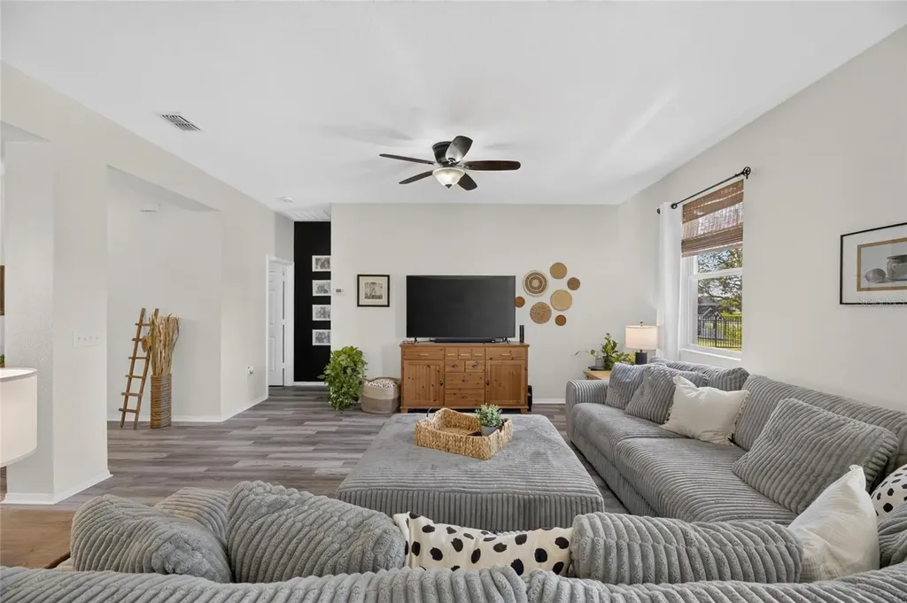 203 Star Shell Drive Apollo Beach FL 33572