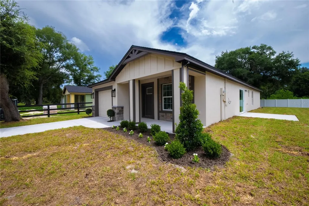 4570 Windee Avenue Lakeland FL 33811