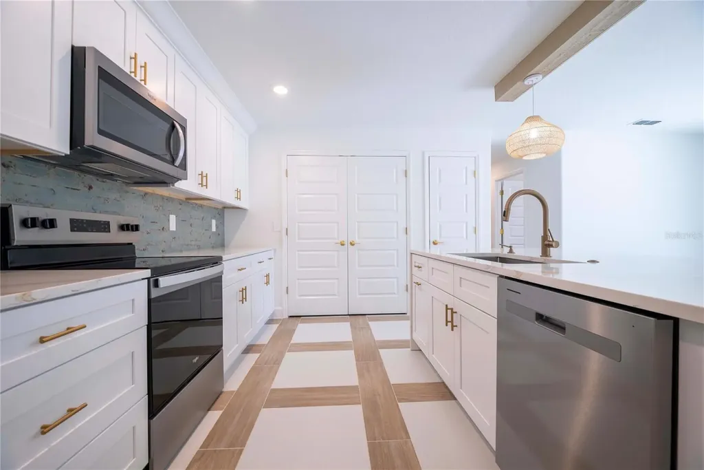 4570 Windee Avenue Lakeland FL 33811