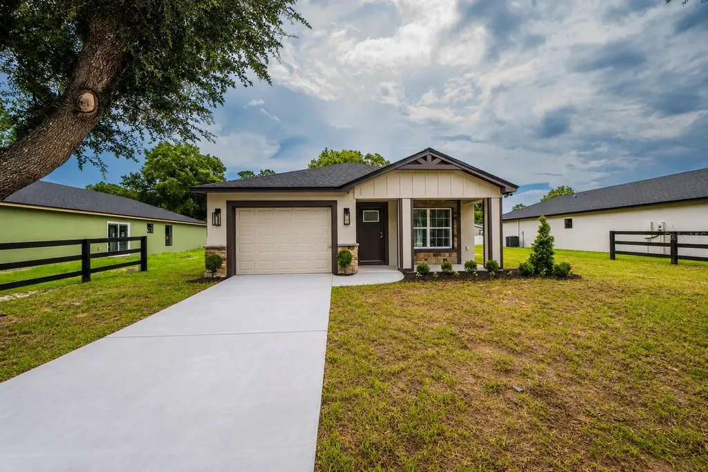4570 Windee Avenue Lakeland FL 33811