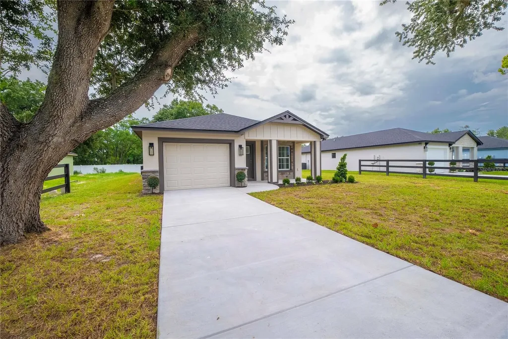 4570 Windee Avenue Lakeland FL 33811