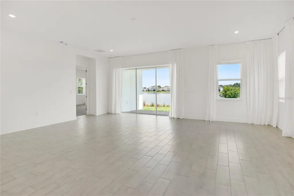13589 Mcmillan Drive Orlando FL 32827