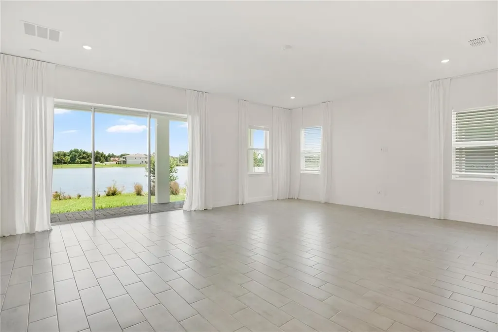 13589 Mcmillan Drive Orlando FL 32827