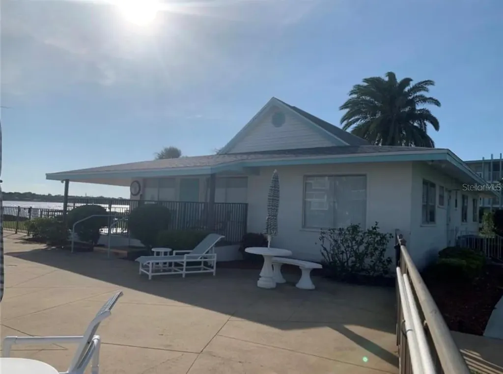 3009 N Halifax Avenue Daytona Beach FL 32118