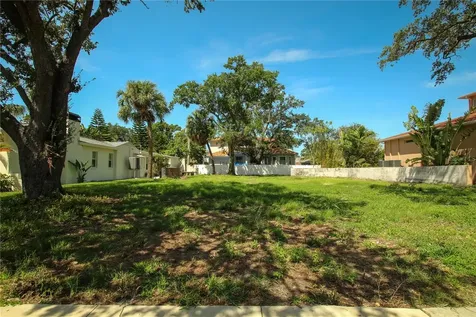 424 Channel Drive Tampa FL 33606