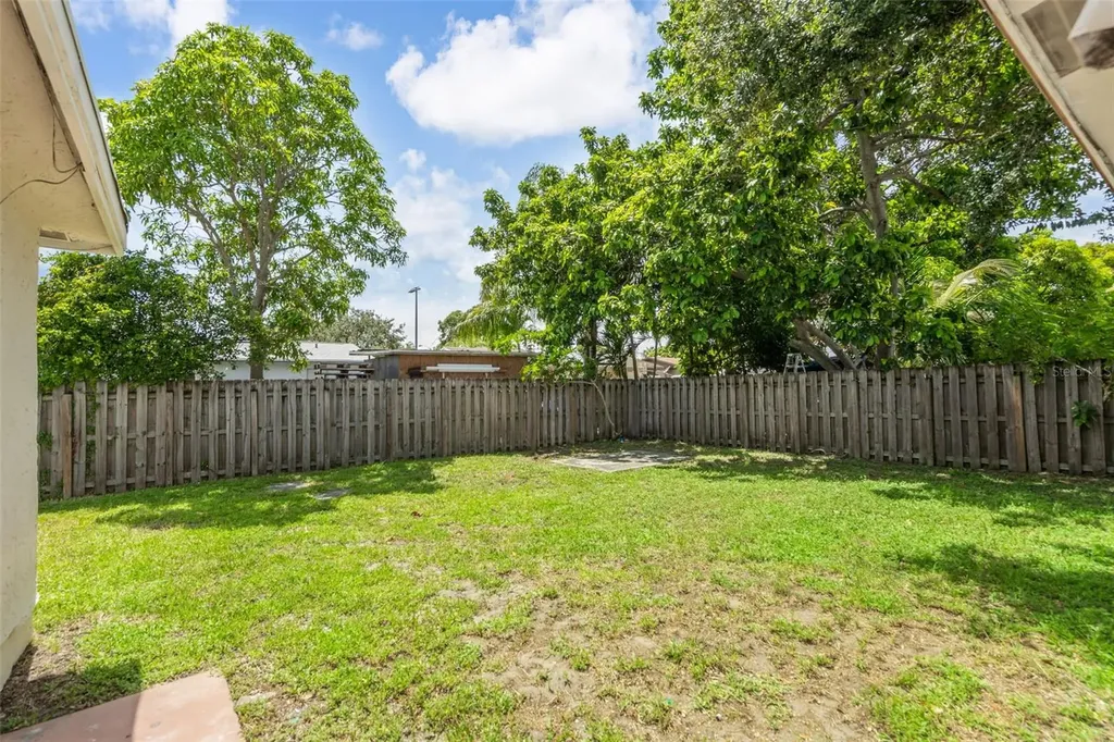 405 SW 77th Avenue North Lauderdale FL 33068