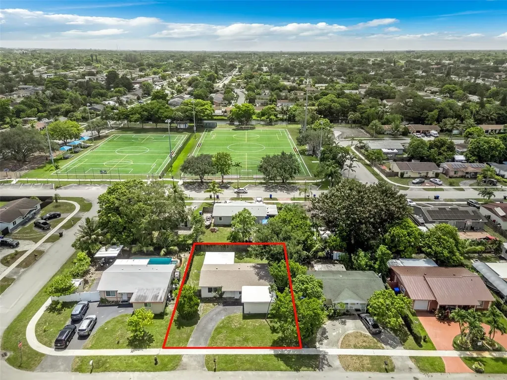 405 SW 77th Avenue North Lauderdale FL 33068