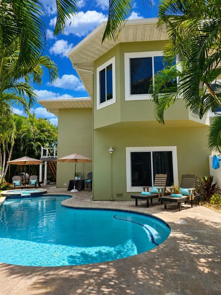140 50th Street Holmes Beach FL 34217