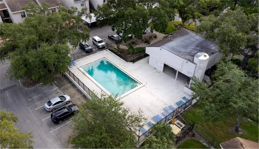 7873 Niagara Avenue Tampa FL 33617