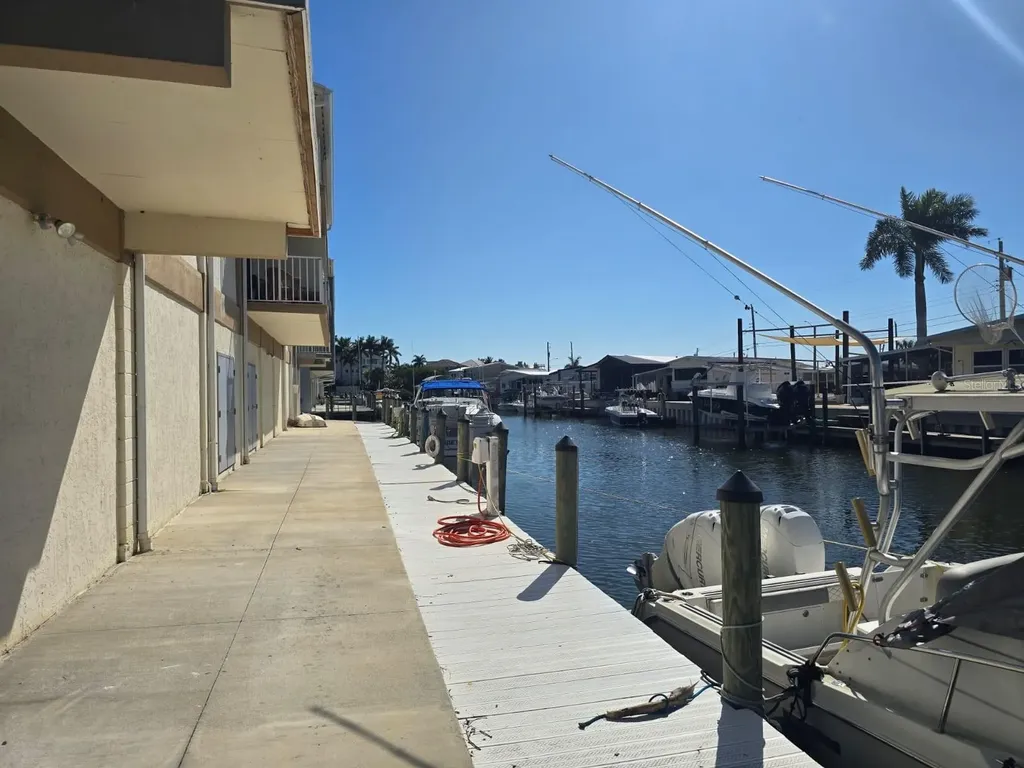1714 69th Avenue W Bradenton FL 34207