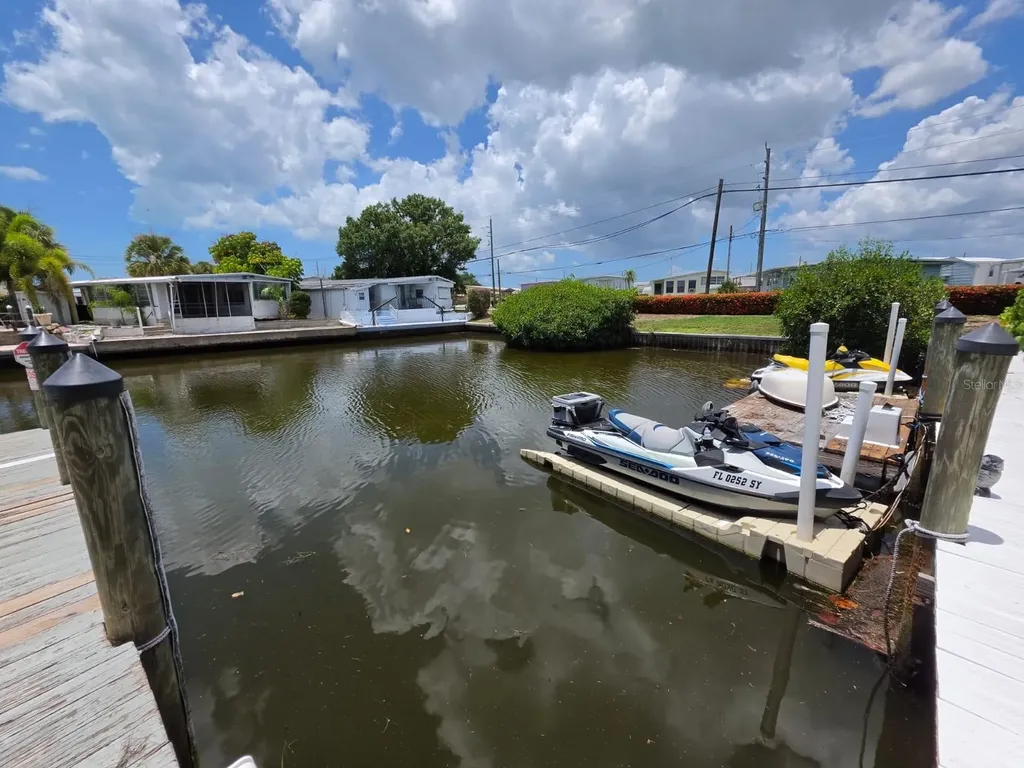 1714 69th Avenue W Bradenton FL 34207