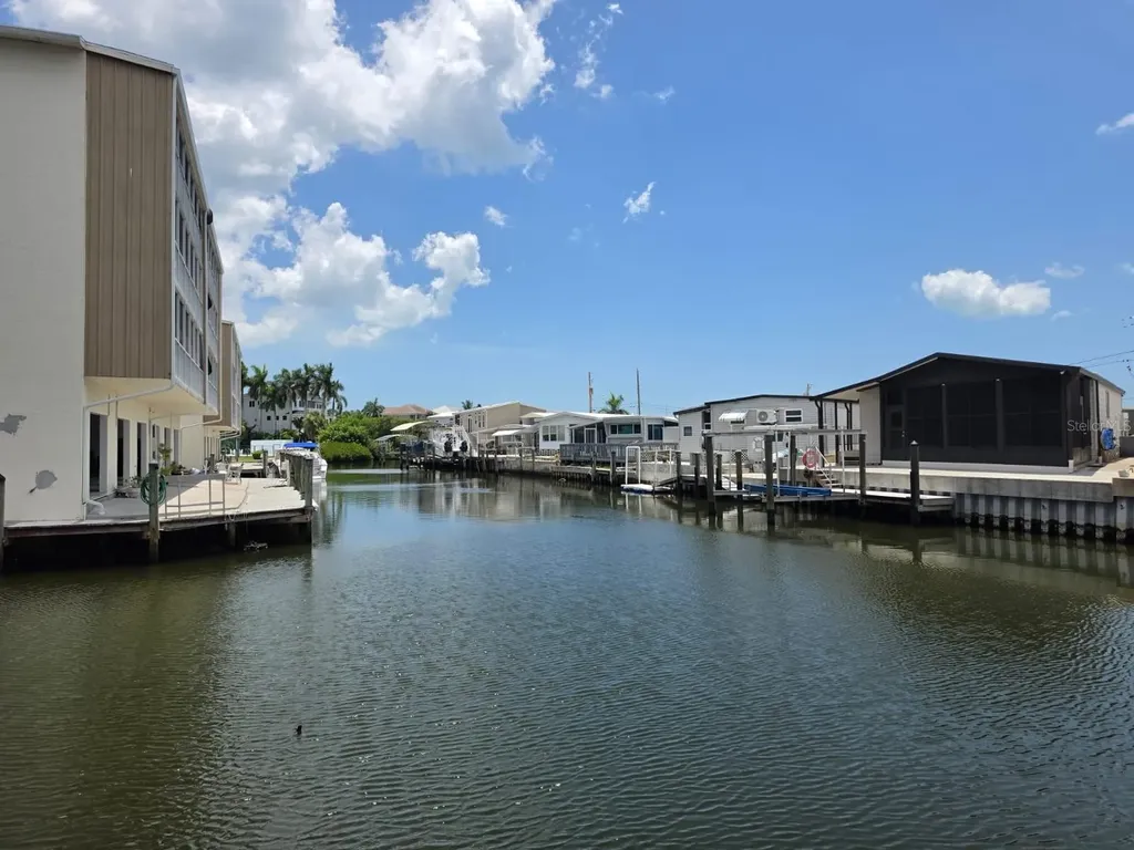 1714 69th Avenue W Bradenton FL 34207