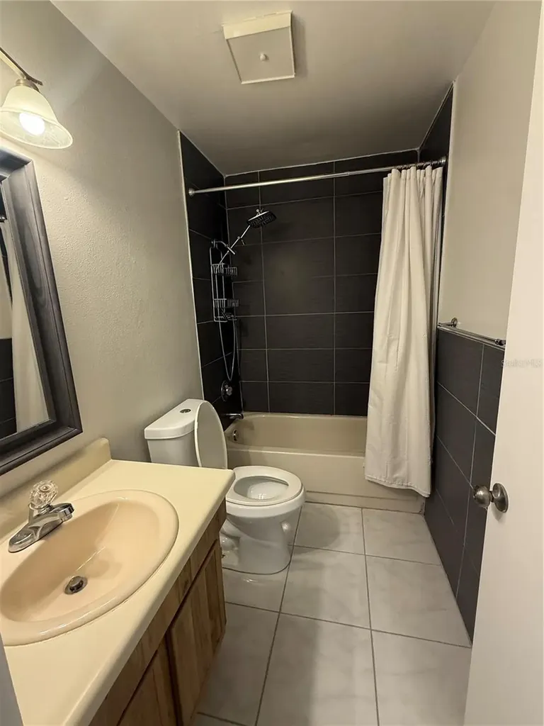 7128 Waterside Drive Tampa FL 33617