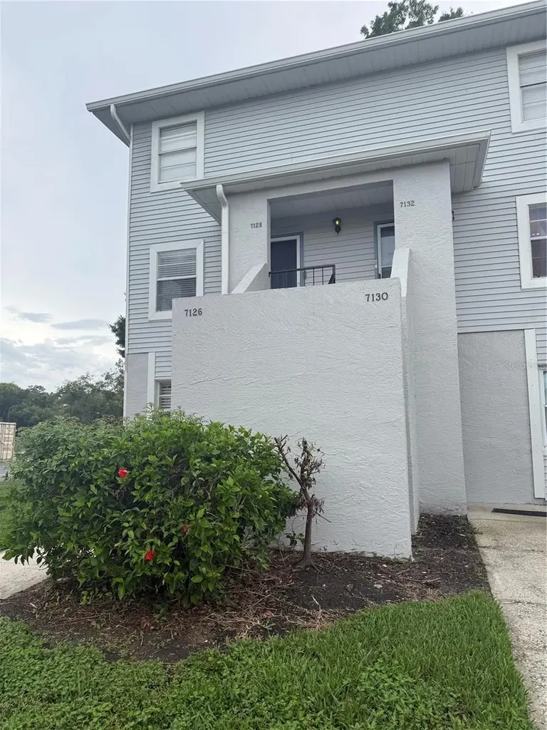 7128 Waterside Drive Tampa FL 33617