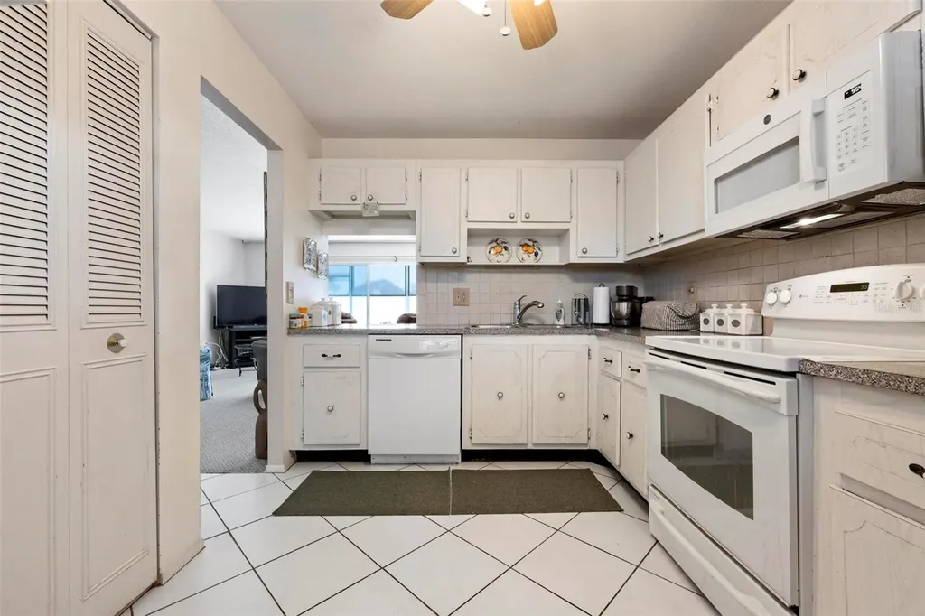 4040 Ironwood Circle Bradenton FL 34209