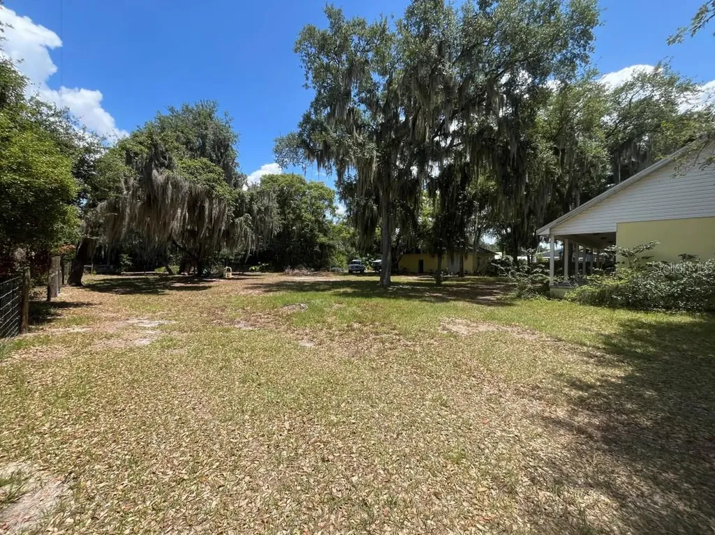 310 Clayton Road Auburndale FL 33823