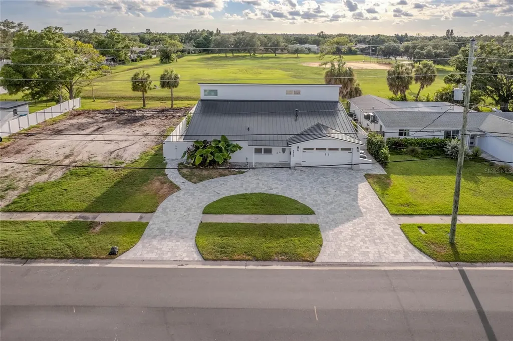 5400 Denver Street NE St Petersburg FL 33703