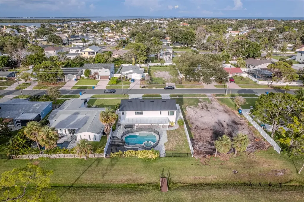 5400 Denver Street NE St Petersburg FL 33703