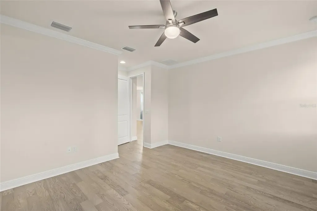 5690 Long Shore Loop Sarasota FL 34238