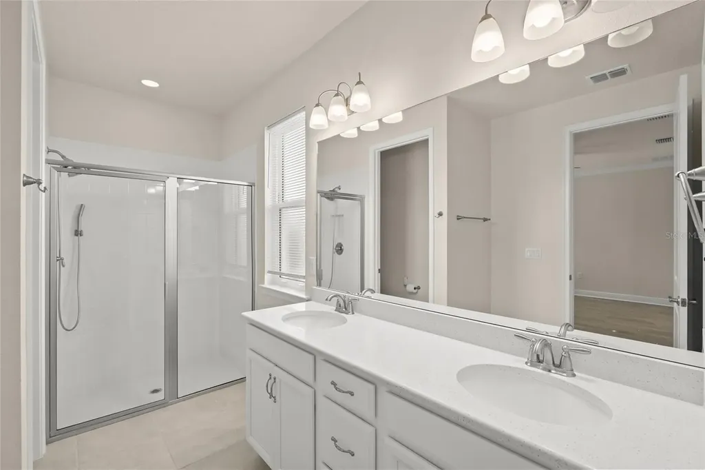 5690 Long Shore Loop Sarasota FL 34238