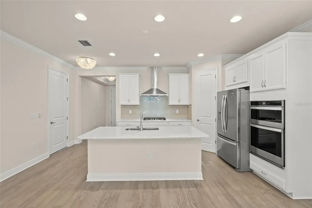 5690 Long Shore Loop Sarasota FL 34238